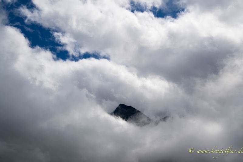 Der Ortler in den Wolken
